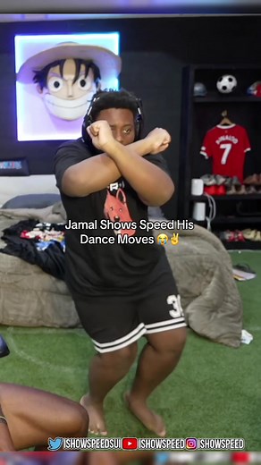 IShowSpeed and Jamal dance Chinese dance — Jamal shows Speed moves