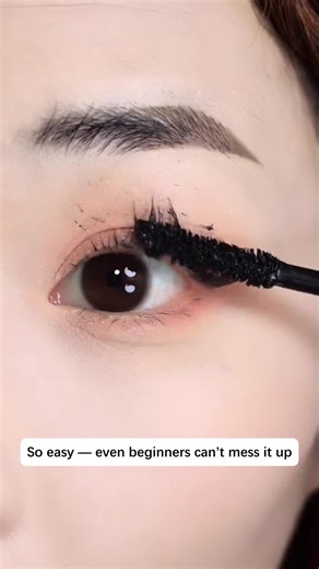 Transform Your Look with This 3-Second Mascara