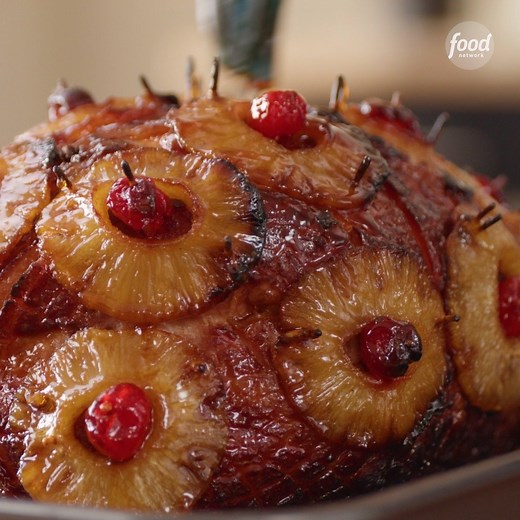 Add this Pineapple Brown Sugar-Glazed Boneless Ham to your holiday table and you'll have everyone DROOLING! 🍍🍒 Get the recipe: https://foodtv.com/2JttlDs | Food Network