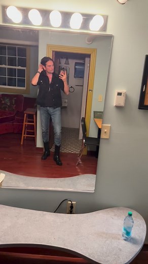 Saturday Night @flyingmonkeynh .. fun fact my brother @noir crafted this Han Solo-inspired belt buckle in HS shop class #rocknroll #lewk #ootdfashion | Constantine Maroulis