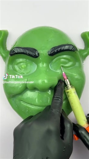 Satisfying Pimple Fill Up on Shrek - Part 1