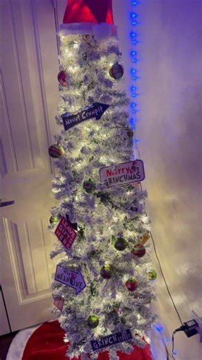 How To Make A Grinch Tree 💚🎄#fyp #shorts #trending #like #christmas #decoration