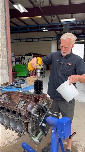 How we clean and prepare our engines before assembly