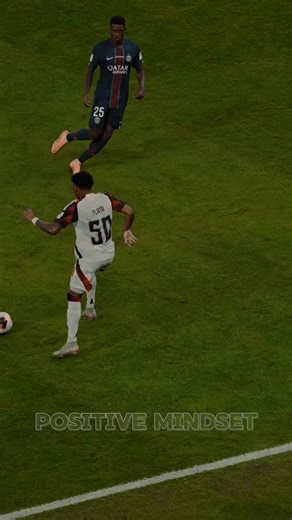 Become a Better defender with one simple trick... . #positivemindset #traineffective #defendertips #trainlikeapro #footballtrainingapp