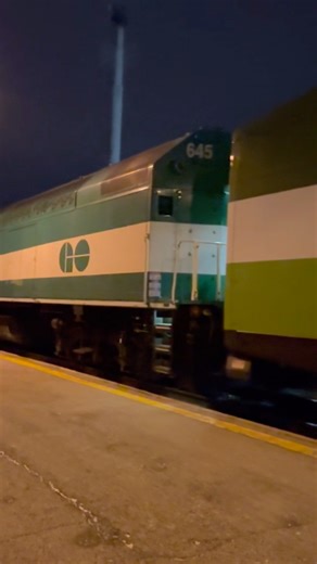 Go Train 645 Leaving Milton!