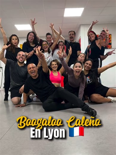 Bailando Bugalú Estilo Caleño en el Super Calie Festival