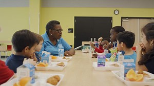 How Betti Wiggins, ‘head lunch lady,’ helps students learn about nutrition