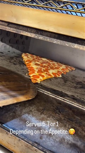 Serves 5-7 or 1 Depending on the Appetite 😋 | Big Mama's & Papa's Pizzeria