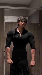 5.6K views · 88K reactions | Quarterzip Compression disponible‍ #gym #gymrat #fyp #workout #gymbro #gymaddict #explore #explorepage #compressionshirt #compression | Favoll Fit | Facebook