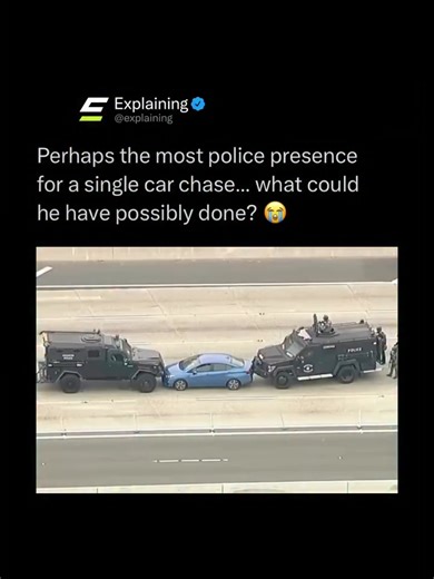 Police chases in Los Angeles happen way more often than most people think. In 2024 alone, the LAPD reported over 1,100 vehicle pursuits across the city. That averages out to roughly three chases every single day 🚔 A large portion of these pursuits end in crashes, putting officers, suspects, and innocent bystanders at serious risk. Over the past several years, thousands of chases have taken place, making high speed pursuits a regular feature on local news broadcasts across LA 📺 (Via: @abc7la ) 