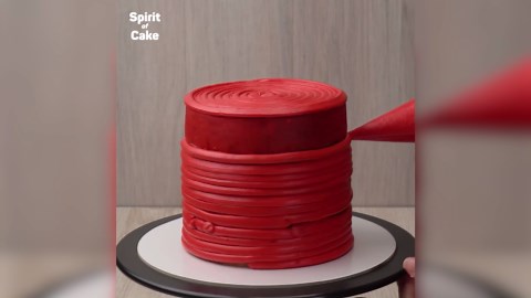 How to Make a Blueberry Smoothie Bowl & Kiwi Strawberry Milkshakes