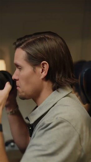 Does your laptop bag do this?