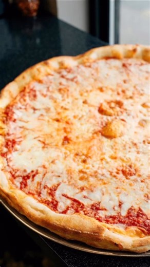 Joey's House Of Pizza on Instagram: "✨🍕January 17th will be our first “Pizza Party” experience! The night will begin with Appertivo (Appetizers and Aperol spritz) followed by a delicious array of handcrafted pizzas, stromboli, and other surprises! The dance floor will be open playing disco and 80’s for anyone wanting to show off their dance moves! ✨🍕”Venetian hour” will be the finale of the event with a huge display of homemade desserts such as cannoli, tiramisu, Italian cookies, and much more