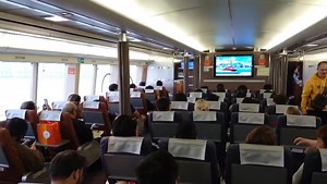 噴射飛航的錫星（波音噴射水翼船/Jetfoil）牌照於昨日到期，沒有人知道他可否再次復航，所以筆者昨天專程去搭這艘錫星。 東北季候風於昨天來到廣東沿岸，使海面的風浪較大，但由於噴射船在高速航行時能夠在水中升起，可抵抗3.5米高的海浪。船隻在航行時十分穩定，不怕暈船，這就是波音噴射水翼船的優勝之處，廣受乘客好評，是最舒適的船隻。可惜這些船隻因為成本高漲等因素，已逐漸被營運成本較低的高速雙體船所取代。 筆者搭乘波音噴射船最喜歡是他啟動引擎的聲音，昨天拍了一些花絮跟各位分享。 #Jetfoil #噴射船 #boeing929 #噴射飛航 #Turbojet | Aero Editor