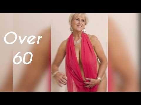 Your Age & Fashion For Natural Older Women at 50 60