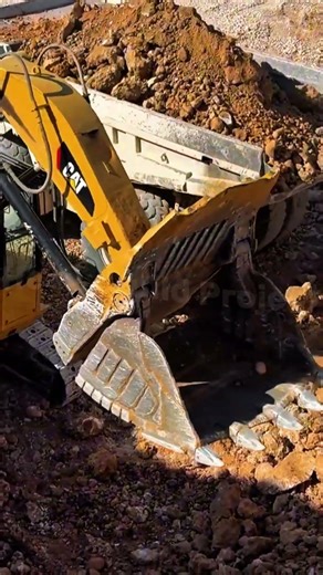 CAT 5090B Loading CAT 777C Dumpers with Massive Power! 💪🔥 #earthmoving #heavyequipment