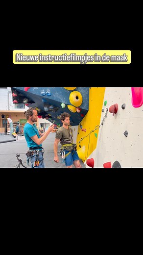 We doen een keer van metaniveau: een filmpje van het filmpje! 😉 Nu nog in @klimzaalbanzai , weldra op ons YouTube kanaal! Ideaal voor wie zich graag grondig voorbereidt op de evaluatie KVB3! | Vertical Thinking