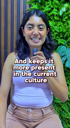 🥊 El boxeo está más vigente que nunca Ahora no solo se ve en el ring, también en redes y eventos digitales gracias a los influencers. 💻✨ 👀 Incluso personas que nunca seguían este deporte, ahora se interesan por verlo y practicarlo, solo para estar al tanto de lo que hacen sus creadores favoritos. 📌 Vocabulario útil: Punch = golpe Jab = golpe rápido, directo Uppercut = gancho ascendente Round = round, tiempo de pelea Ring = ring, cuadrilátero Knockout (KO) = nocaut Trainer = entrenador Sparri