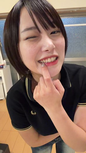 「合格です！所属費20万です！」 って某事務所に言われてめちゃくちゃ冷めた 夢追う子を狙ってるの本当にタチ悪い サンクコストで「でもせっかく受かったし私特別なのかも…」って思っても そこでちゃんと考えてね 事務所入るなら “お金を払う側”じゃなくて “お金を稼がせてくれる側”選んでね。 #注意喚起 #オーディション #芸能事務所