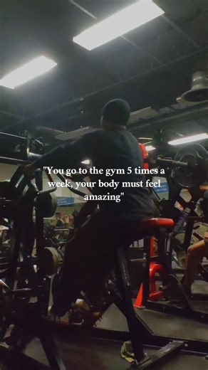 IYKYK 💪🏾😉 #CapCut #fitness #bodybuilding #competitionprep #nopainnogain