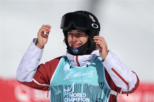 Perrine Laffont wins her 3rd straight world title