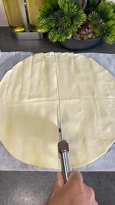 Part 4 Feuilleté au thon 🧀🐟 #thon #tuna #fish #recette #poisson #manger #recettefacile #humour #food #pourtoi #recettesimple #ideerecette #feuilleté #patefeuilletee #ideerepas #recipeideas #ch | MalcomsFood