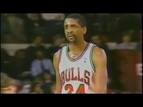 Bill Cartwright Bulls 20pts 13rebs vs Nuggets (1989)