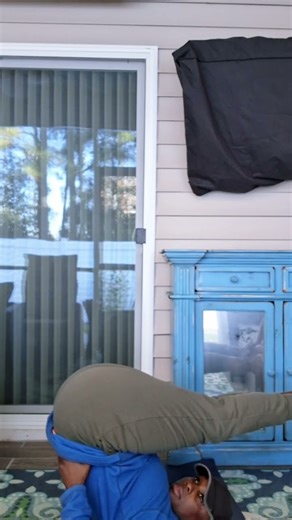 Upper Back & Shoulder Stretch || Christian Fitness