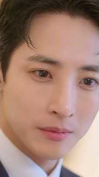 Jisoo for reals cringes over her virtual boyfriend #BoyfriendOnDemand #Netflix