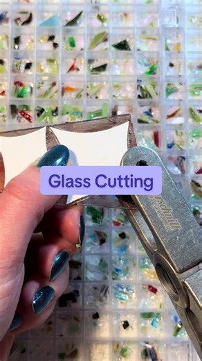 Some ASMR glass cutting for you tonight. Working on the November pattern from @Amaya Jade pattern club ❄️ #stainedglass #stainedglassart #stainedglassartist #artprocess #processvideo