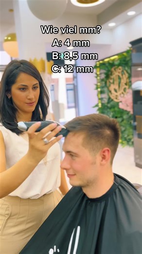 Wie viel mm?Schreibt in den Kommentaren🤔🤔#herrenfriseur #haircut #profis #friseurin #fyp #fy#viral#????? #barber #fürdich #fyyy #foryou