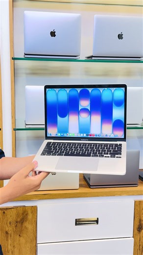 Apple MacBook Pro 13” M2 (2022) — 16GB RAM, 512GB SSD