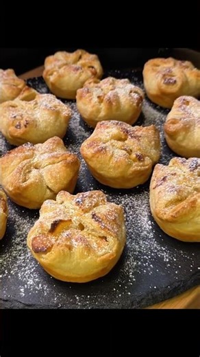 Do you have quark and puff pastry? Then bake these MUFFINS! ✨🤤