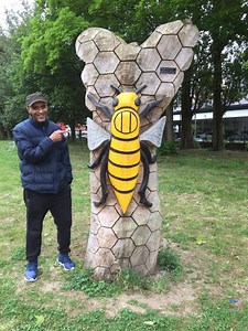 68K views · 2.8K reactions | Amazing! Manchester worker bee carved into a tree stump in Longford Park. (Via Elegant Chainsaw Carvings) | BBC Manchester | Facebook
