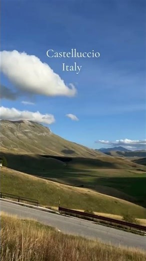 Castelluccio Umbria Italia #castelluccio #umbria #italia #italy #travelitaly