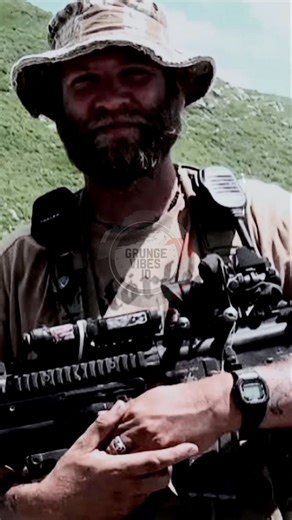 Dipecat Nirvana? ✅ Dipecat Soundgarden? ✅ Jadi Pasukan Khusus Perang? ✅ ​Jason Everman adalah definisi "Move On" paling brutal. Dia yang bayarin rekaman album Bleach ($606.17), tapi ditendang sebelum sukses. Bukannya galau, dia malah jadi Special Forces AS. ​Nasibnya mungkin apes di musik, tapi hidupnya paling laki! 🪖🔥 ​#GrungeVibesID #JasonEverman #Nirvana #Soundgarden #GreenBeret | Gojek Grungy