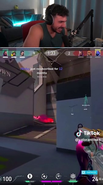 Tarik reacts to the most insane raze ult ever 😂 #fyp #valorant #valorantgaming #foryou #valorantclips #foryoupage