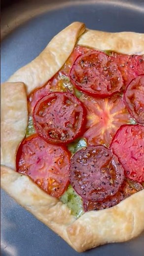 Easy as Tomato Pie #tomatopie #easydinner