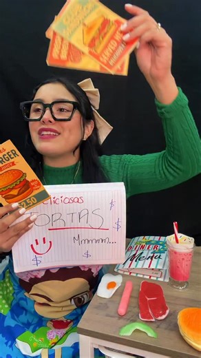 Ges ASMR 🐌 on Instagram: "Vendedora de tortas 🍔 con pago voluntario 🤣 #asmr #asmrvendedora #asmrcomedia #gesasmr"