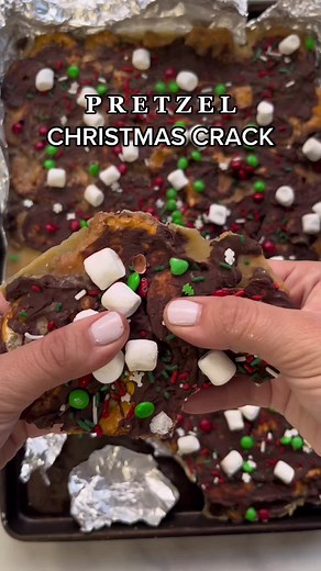 Delicious Pretzel Christmas Crack Recipe