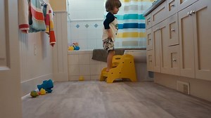 1.6K views · 18 reactions | Bring on the shaking wet dogs and bath-soaked feet. RevWood Plus and SolidTech Plus floors are ready for all life's drips, drops and spills. https://bit.ly/33cbfhg | Mohawk Flooring | Facebook
