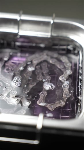 Dynamic Bike Care on Instagram: "The power of high-precision ultrasonic cleaning! Super Sonic! This ultrasonic cleaner is specially developed for deep cleaning your bike chain and components such as derailleur pulleys. The precise ultrasonic vibrations remove factory grease, grime, oil and wax residues completely. #dynamicbikecare #fckdirtybikes"