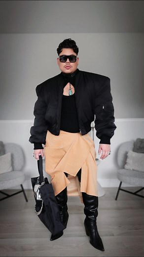 304 reactions · 21 comments | Expect the unexpected! Let me know if you want a tutorial on how I created it. Tank @hudsonjeans Boots @onlymaker_plus_size Jacket @_namilia_ Sunglasses @tomford Chain Necklace @vitaly Choker @lanvin @therealreal Tote @kara Bag @zara Lips @valentino.beauty Fragrances @yslbeauty @boss #outfit #fall #style #fashion #dıy | Drew Noyola | Facebook