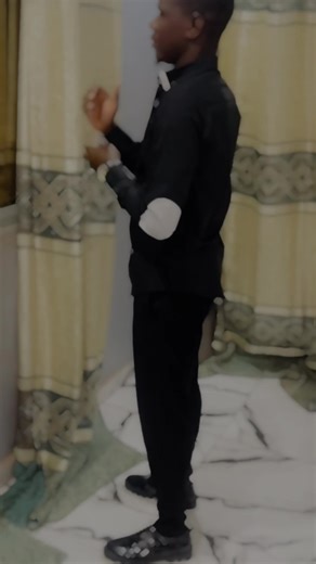 Vidéos de Sarrus Van le roi 😎 (@sarrusvan90) avec son original - ✰Wara Gang ibe Star🦁✰