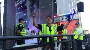 The festivalgoers weren't the only ones enjoying themselves yesterday 👀 (Video: Tamara Scott) Take a look at when went down on Day 2 on SITW here: bit.ly/2VyP4hM | WAVY TV 10