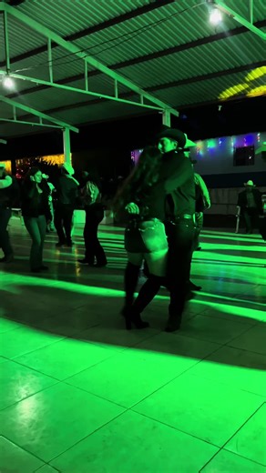 Bailando el Corrido de Año Nuevo en Yécora 2026
