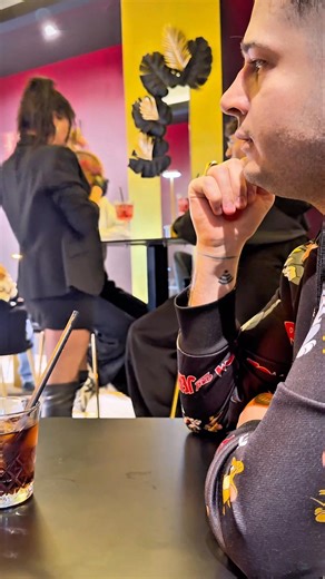 PRANK RING WATER FUNNY 💍. #prank #ring #water #divertente #humor #lol #reaction #resturant