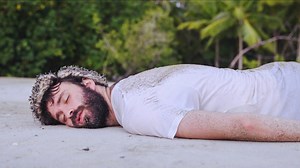 【4K120FPS(中\英)】AJR - Christmas in June(Official Video)