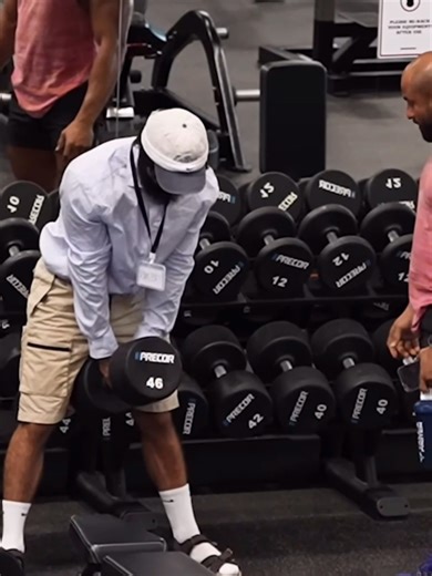 79K views · 541 reactions | It's not easy!!! 沈part2 #anatoly #gym #prank #mop32kg #cleaner #newvideo #fblifestyle | Food Review | Facebook