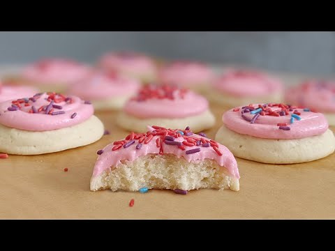 Extra Soft Sugar Cookies (Homemade Lofthouse Sugar Cookies)